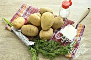 Отварная молодая картошечка с чесночком и укропчиком: что может быть вкуснее!